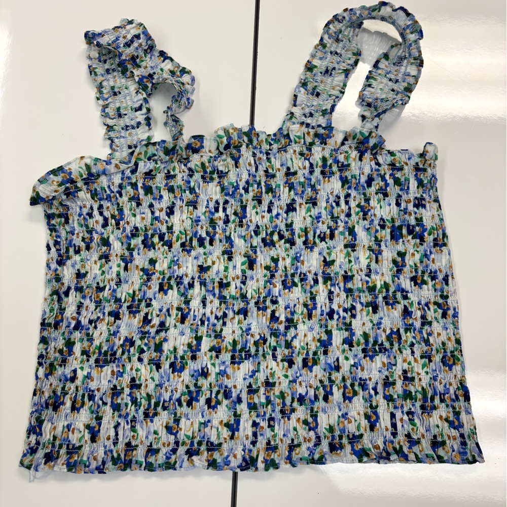 Veronica Beard Multicolored Floral, blue hues stretchy Top. Size Medium